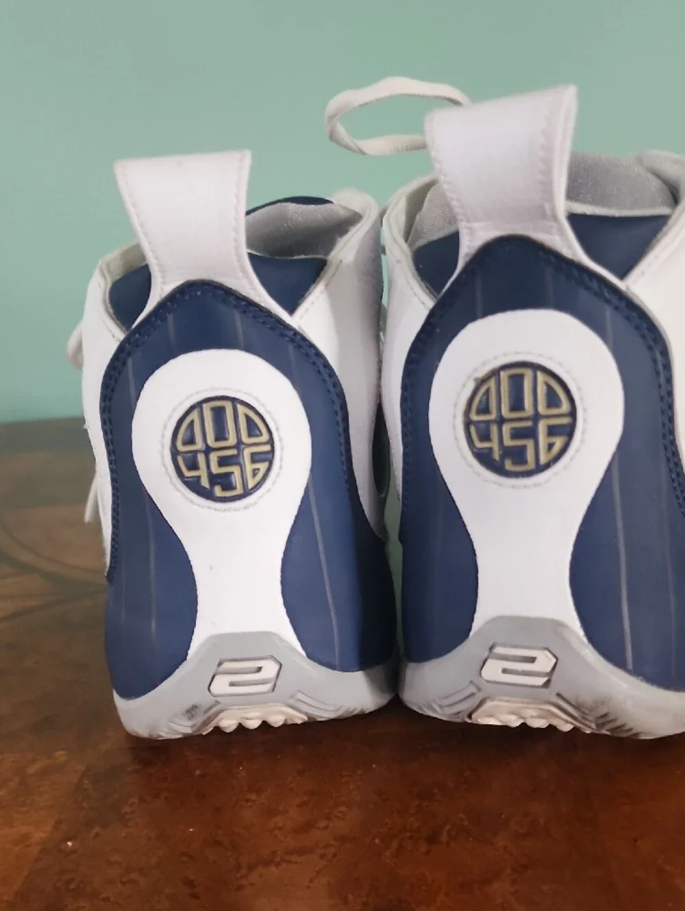 Jordan Jumpman Jeter Clutch Men’s White & Navy High-Top Basketball Sneakers